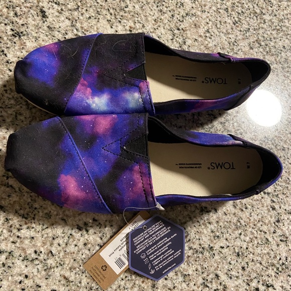 TOMS Women's Alpargata Canvas Slip -On Black Multi Galaxy Print Size 7 NWT - Picture 11 of 12